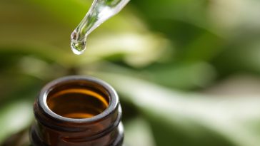 Benefits-of-Tea-Tree-Oil-for-Acne