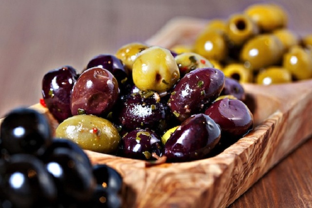 different-types-of-olives