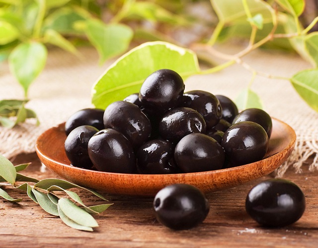 Black-olives-benefits